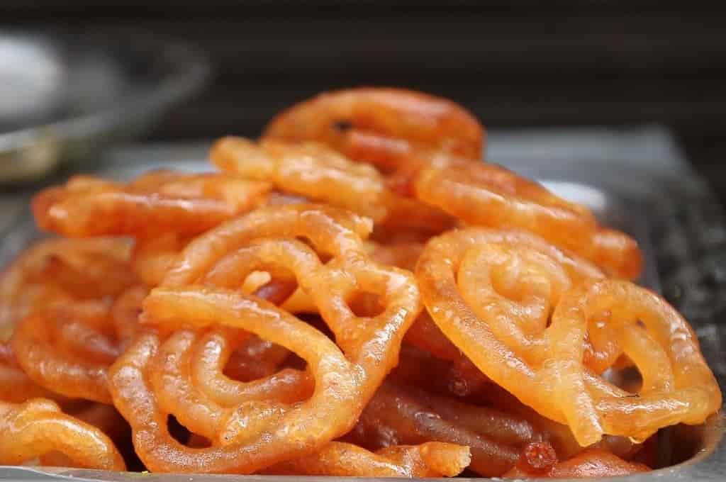 Jalebi, How to eat Street Food in India without getting sick?