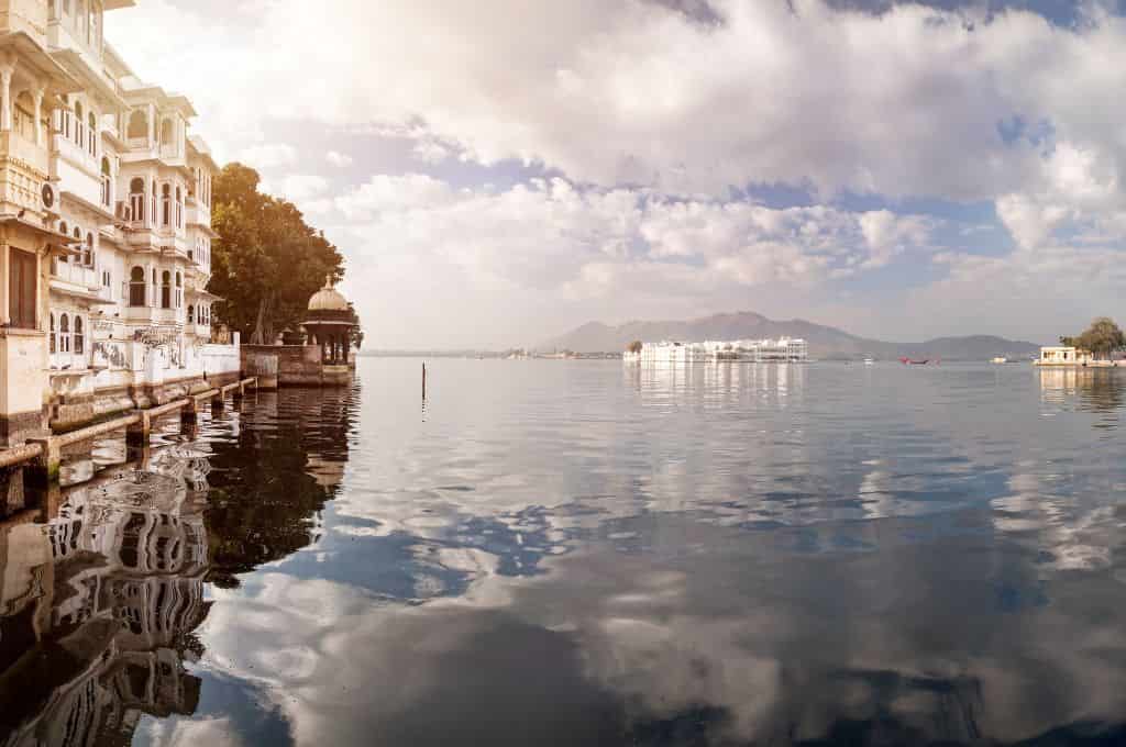 places to visit in udaipur in september