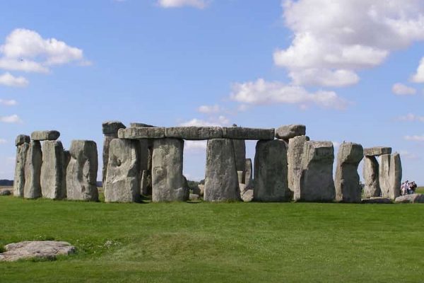 1071477228_53f3be6750_c-min Stonehenge Mysterious places on earth