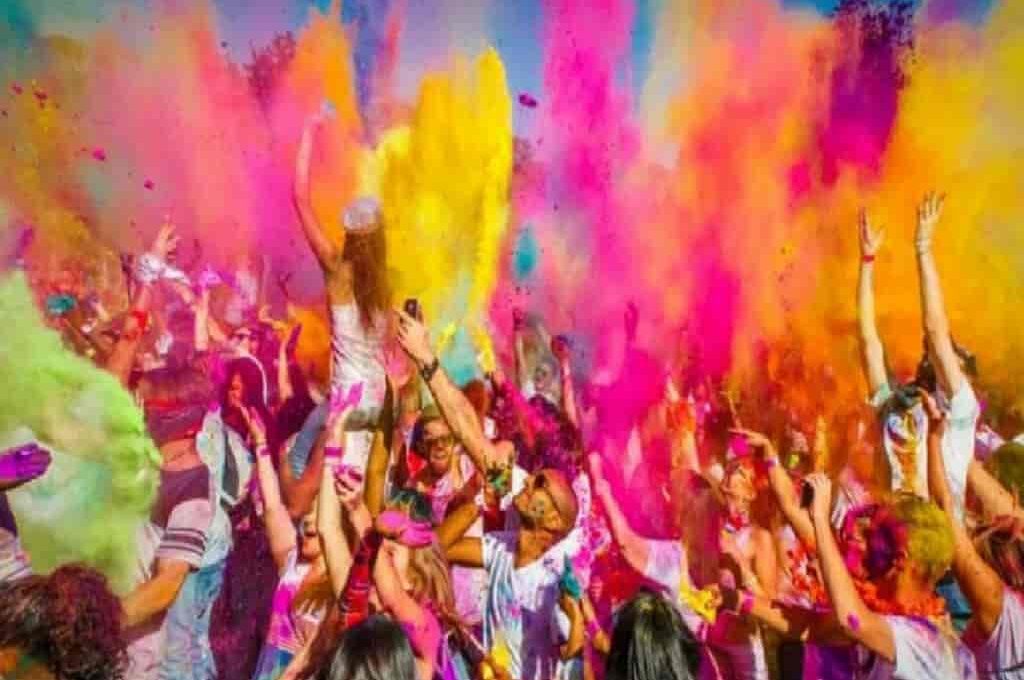 Bollyboom-Holi-Bash-min Places to Celebrate Holi in India